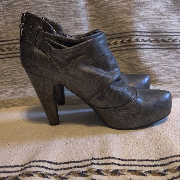 G By Guess Dark Silver Heeled Ankle Boots - Picture 4 of 12